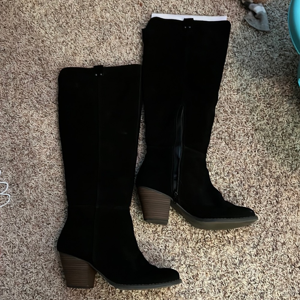 Black faux suede boots